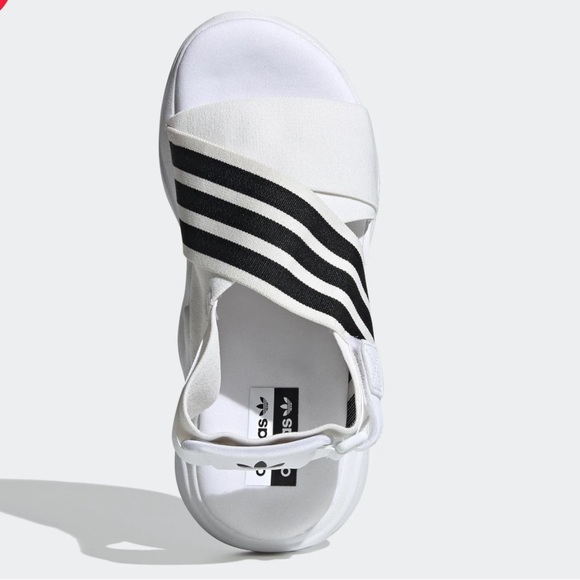 NWT Adidas Originals Magmur Sandals Size Women’s US 5 - Picture 2 of 5